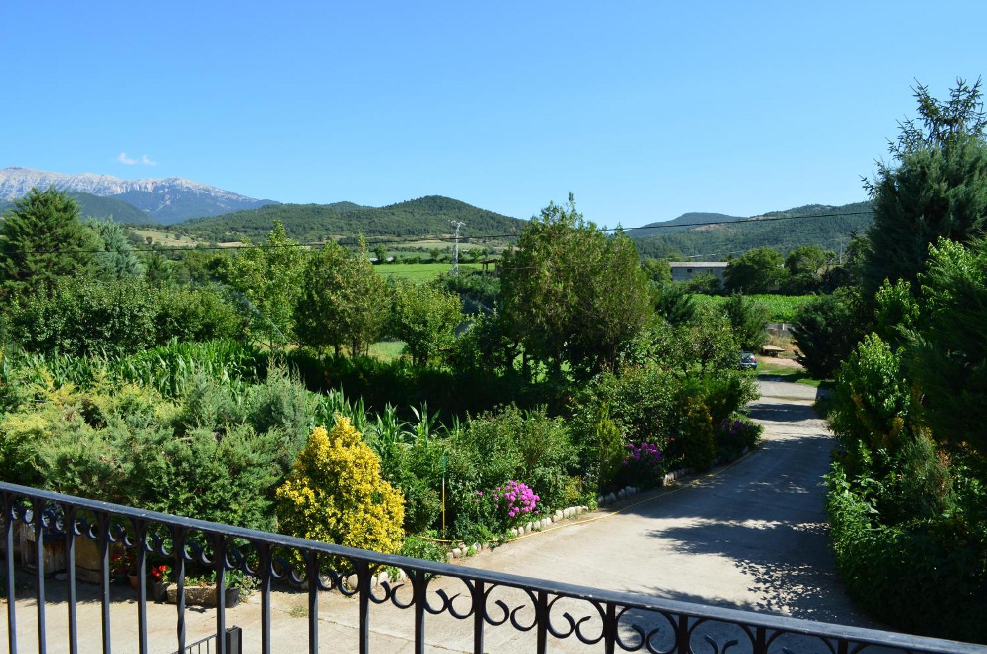 Casa Rural La Vall Del Cadi La Seu d'Urgell Exteriör bild